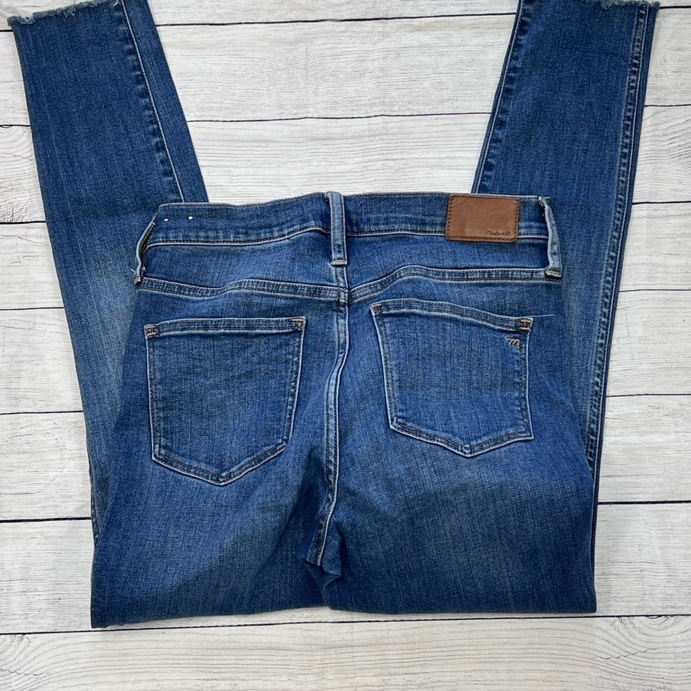 Women’s Madewell 10” Roadtripper jeans sz 26 (has couple flaws) selling cheap! - Picture 4 of 13